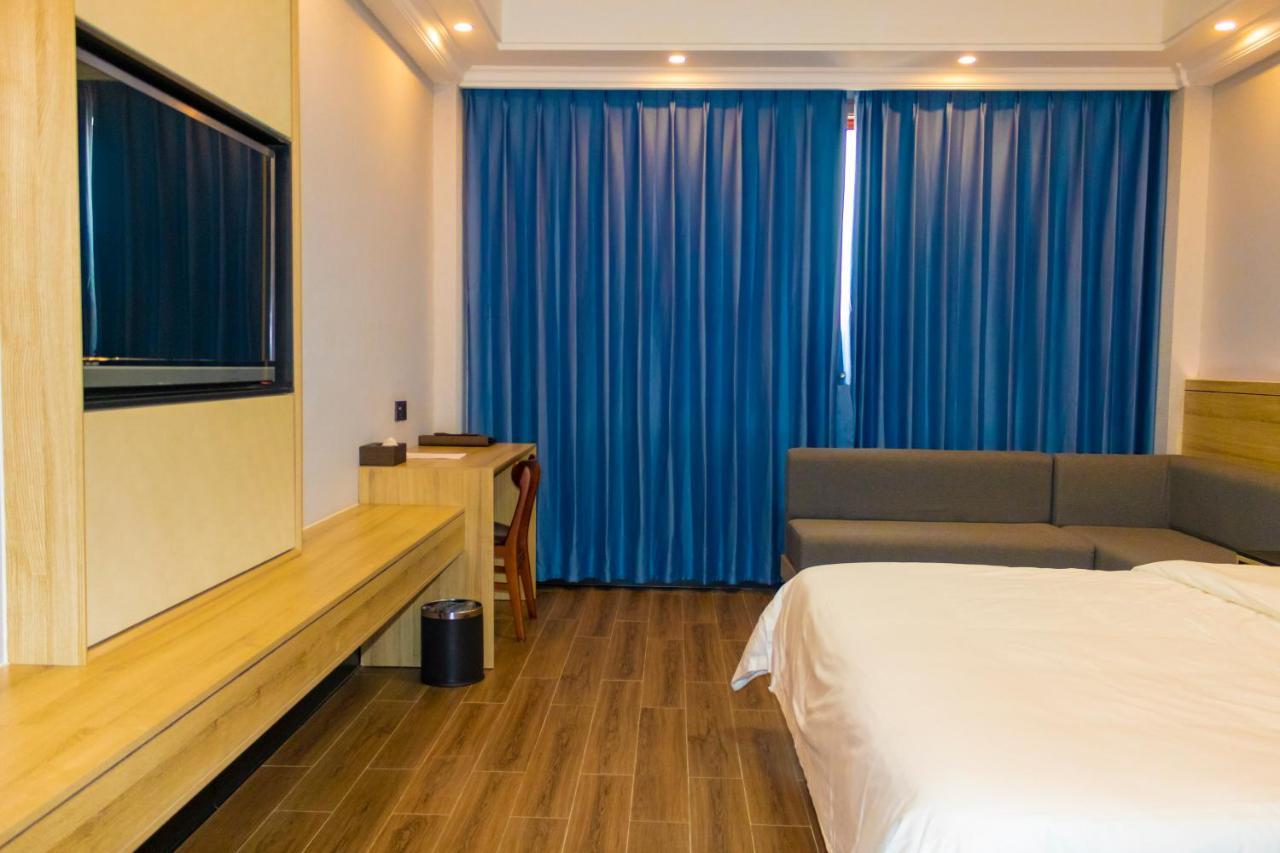 G.C Royal Hotel Accra Exterior photo