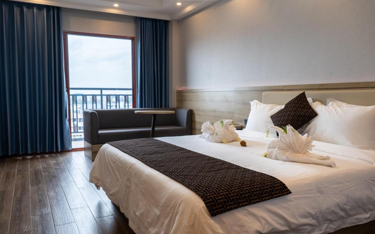 G.C Royal Hotel Accra Exterior photo
