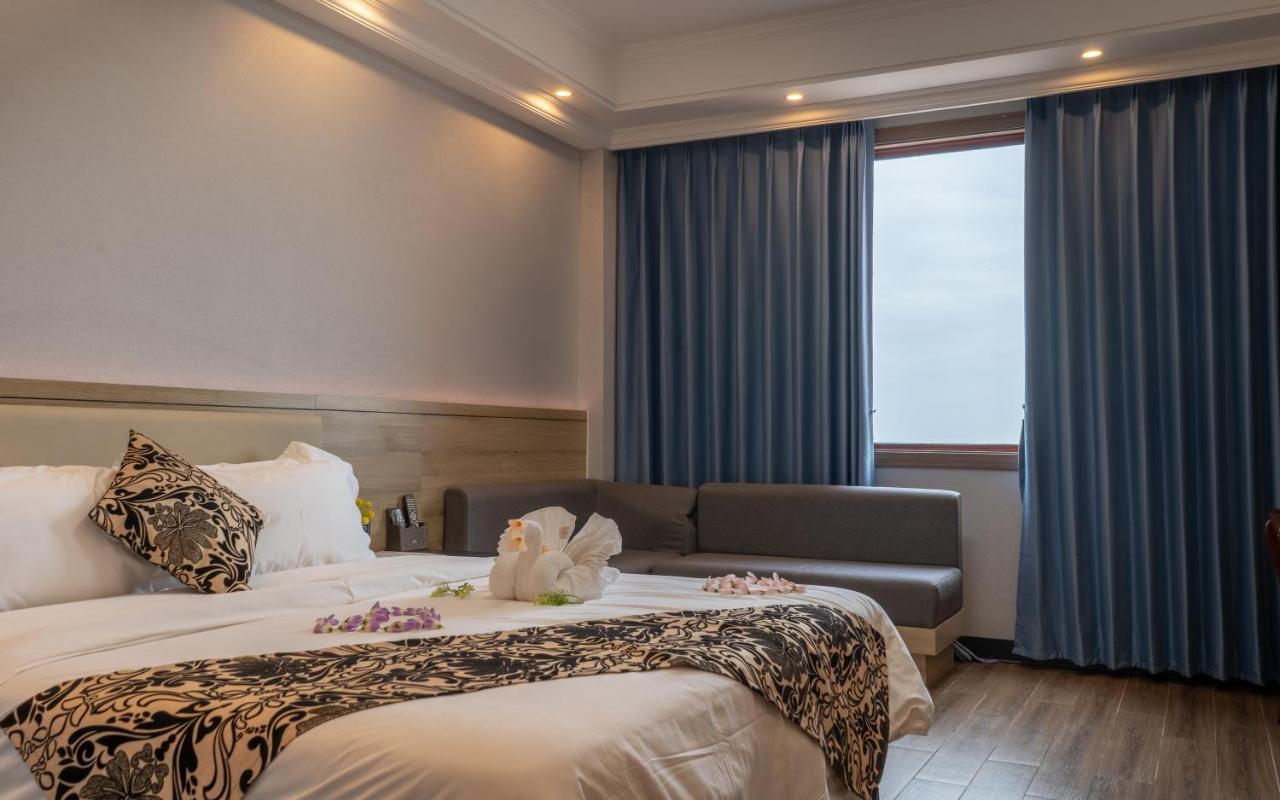 G.C Royal Hotel Accra Room photo