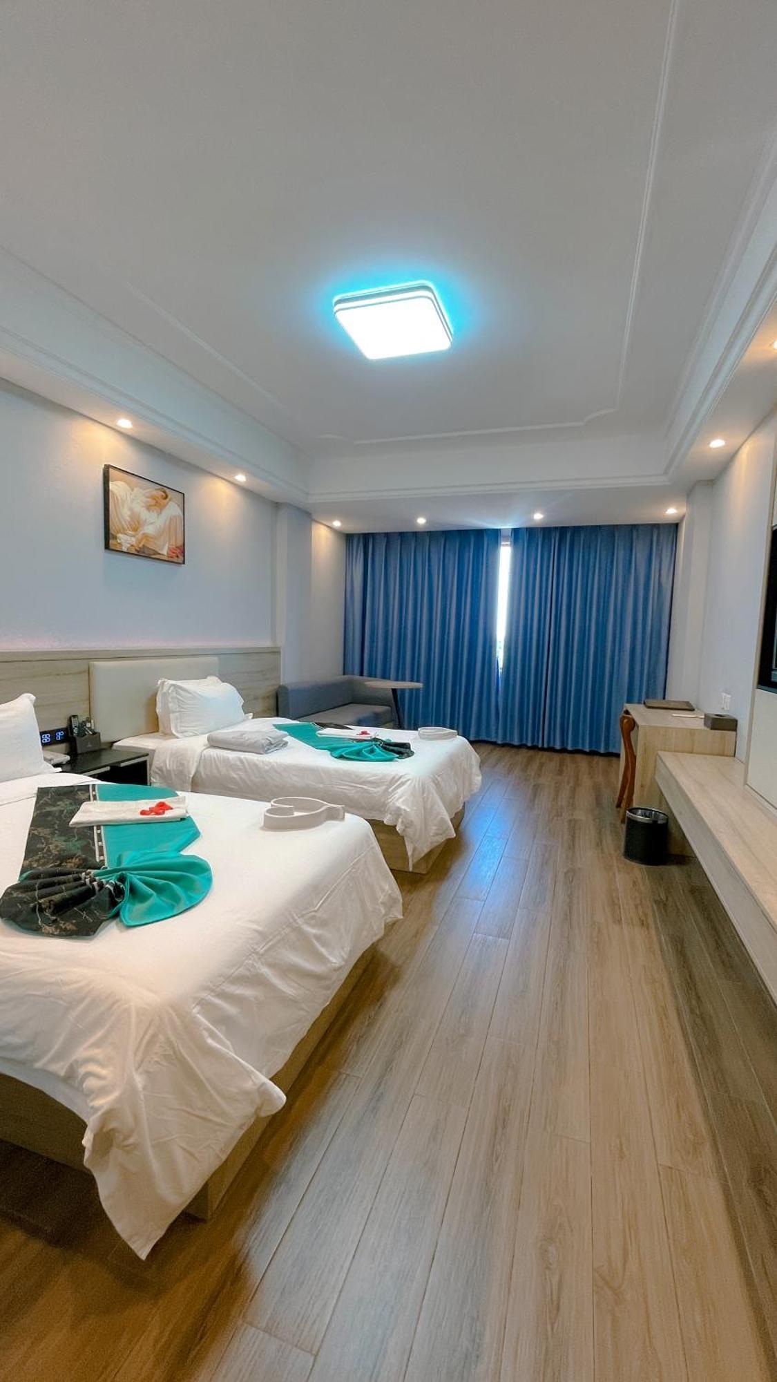 G.C Royal Hotel Accra Exterior photo